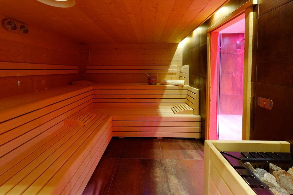 Hotel La Maison Wellness & Spa Alleghe Exteriör bild